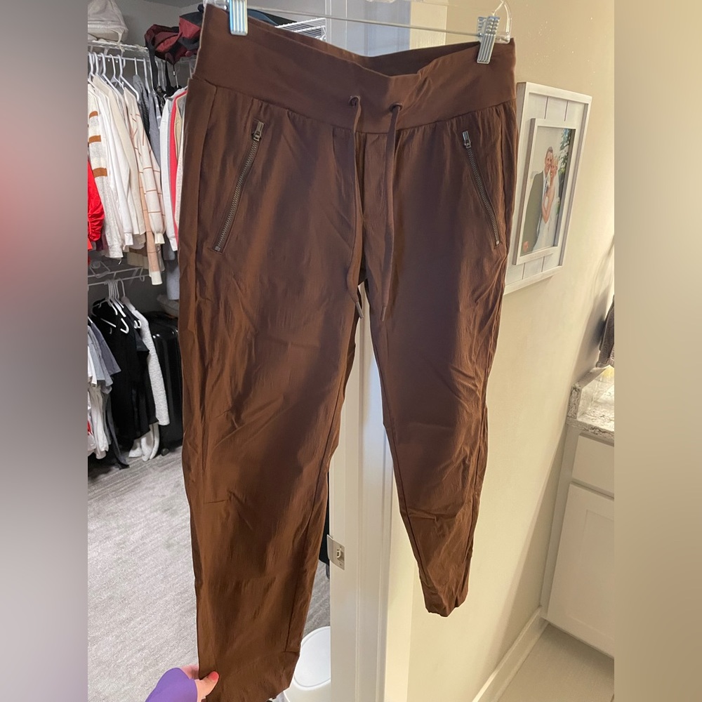Athleta Trekki Joggers